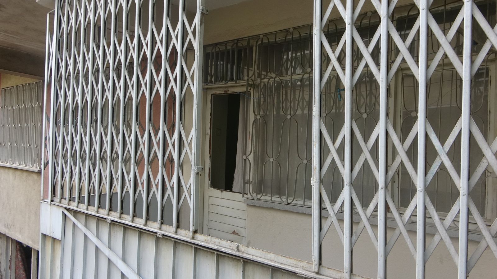 Üzerindeki toz hırsızı ele verdi